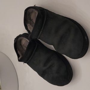 Black Ugg slippers